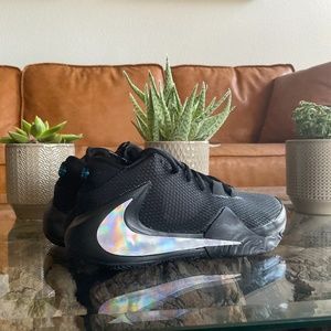 Nike Zoom Freak 1 Black iridescent (sz 4) New No Box -